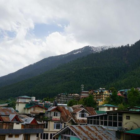 Hotel Magnolia Mallroad Manali Экстерьер фото