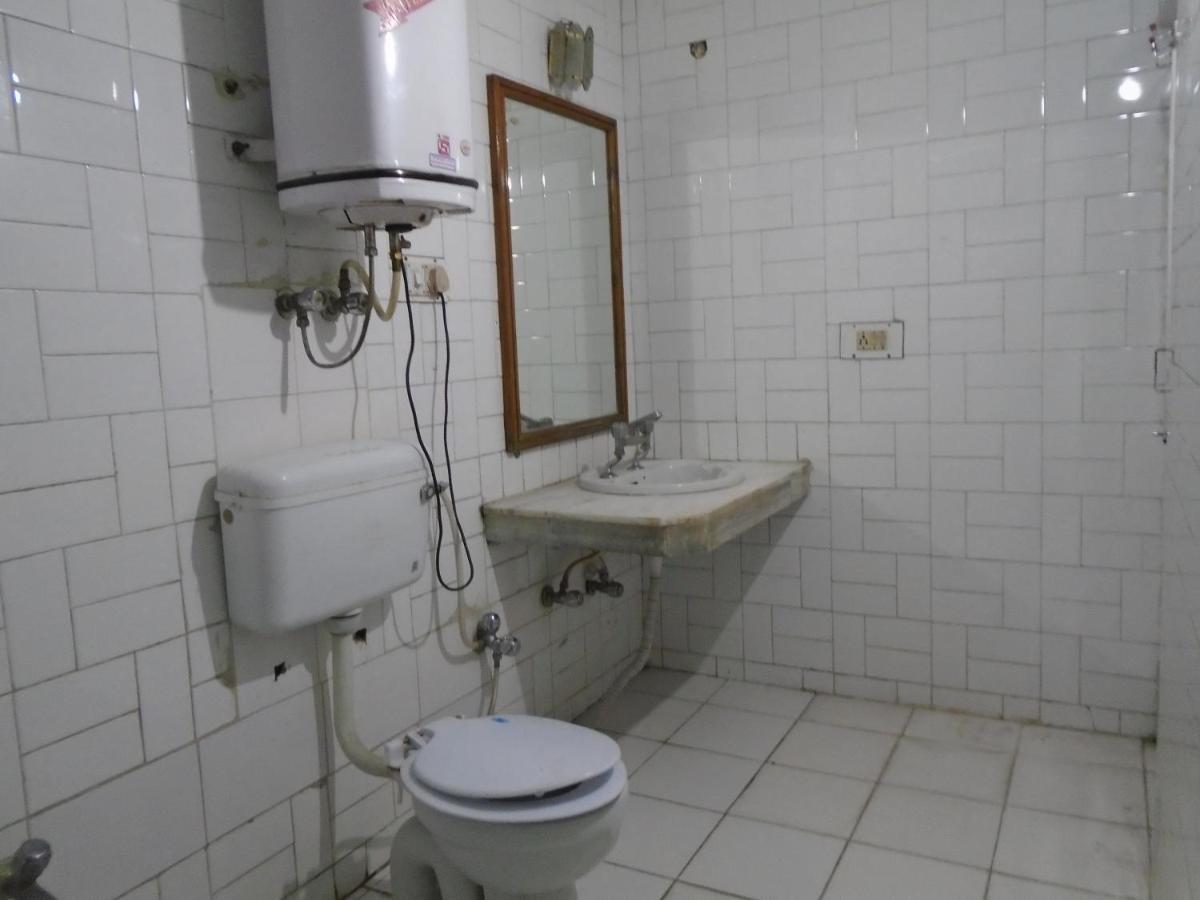 Hotel Magnolia Mallroad Manali Экстерьер фото