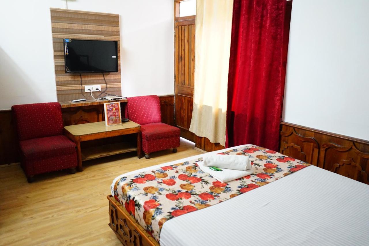 Hotel Magnolia Mallroad Manali Экстерьер фото