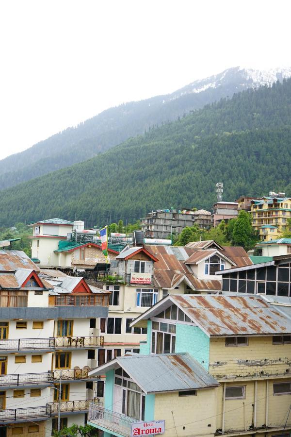 Hotel Magnolia Mallroad Manali Экстерьер фото